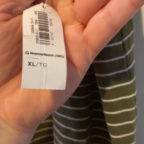 XL Old Navy green tank NWT - Picture 2 of 3